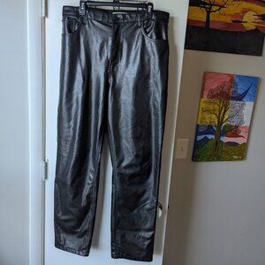 Abercrombie & Fitch Ultra High Rise Black Vegan Faux Leather Pants Size 33 / 16L